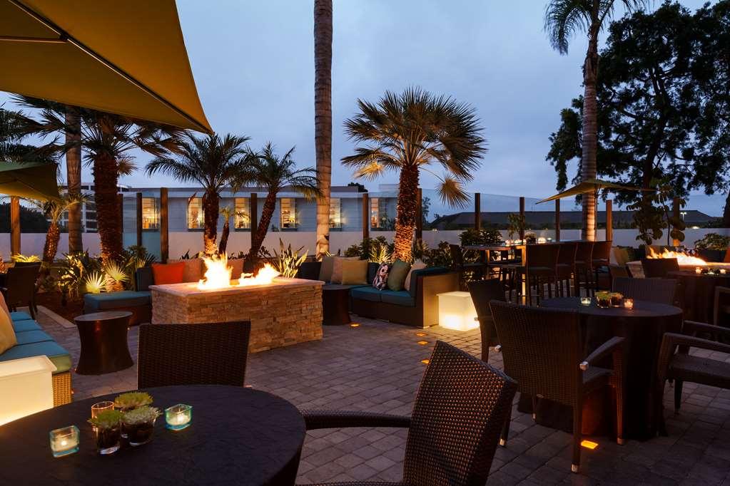 Embassy Suites By Hilton San Diego La Jolla Restaurant photo