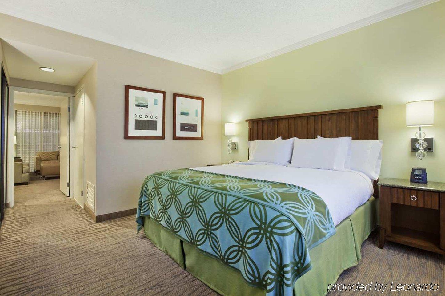 Embassy Suites By Hilton San Diego La Jolla Room photo